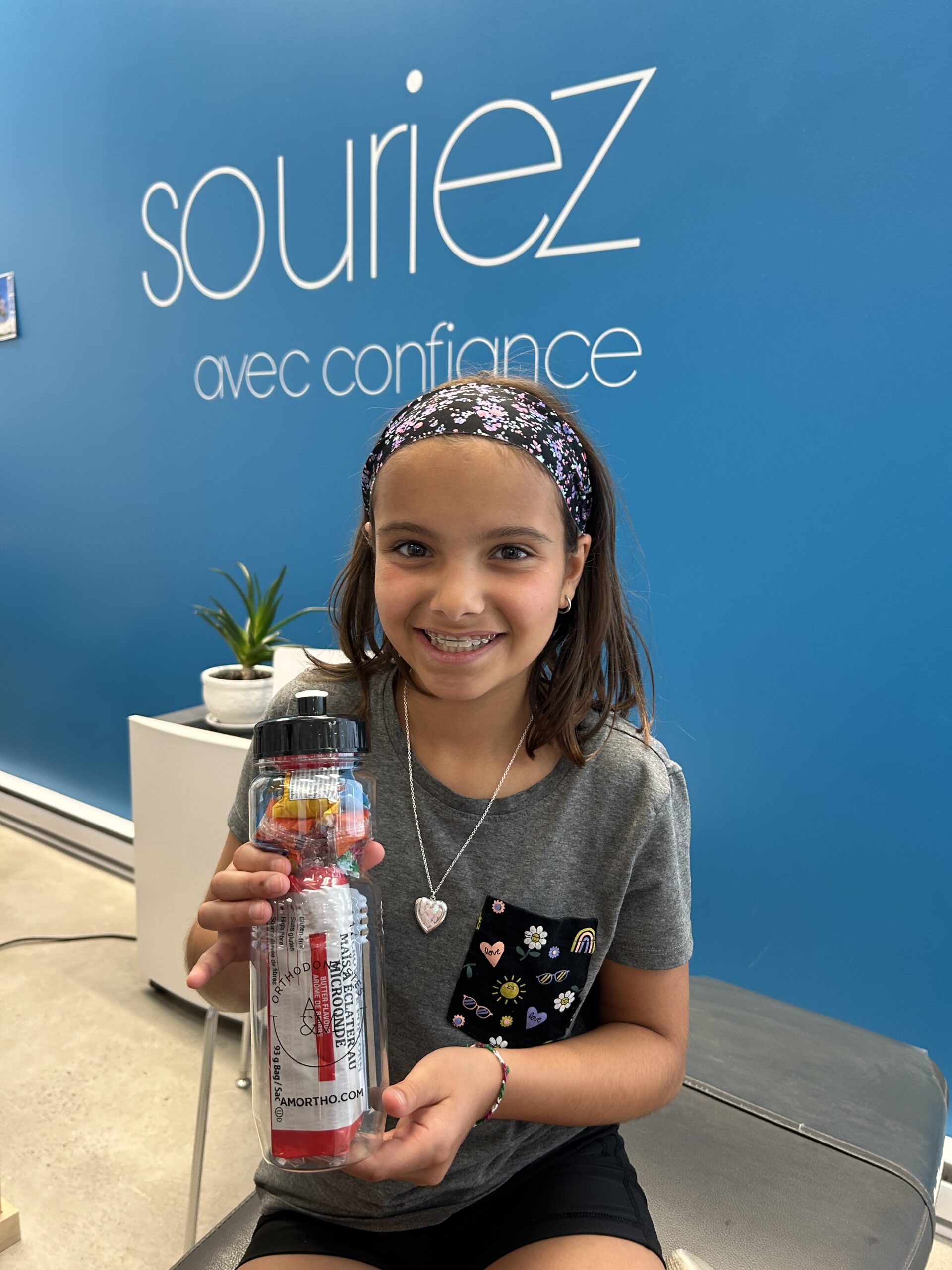 ZOE - Nouveau sourire Chez Archambault Morton